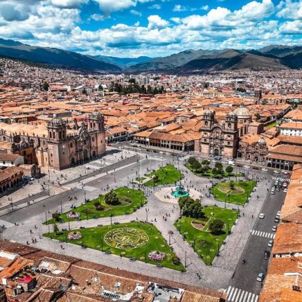 Panoramic bus through the city of Cusco: Cusco (3399 meters above sea level)